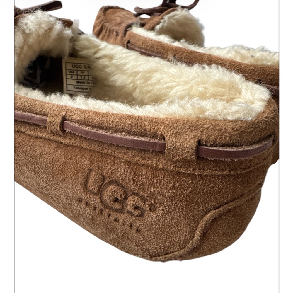 UGG Dakota Slippers Shearling Moccasin 5612 Suede Chestnut Tan Women’s Size 9 - Picture 5 of 9